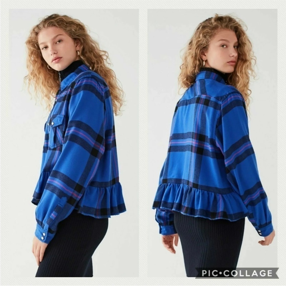 NWT Urban Outfitters BDG Medium
Plaid Pearl Snap Button-Down Peplum Flannel
